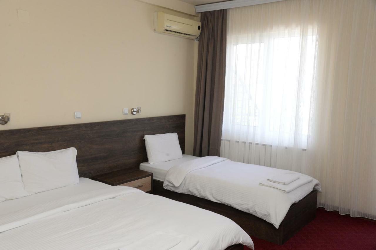 Hotel Istatov Nov Dojran Esterno foto