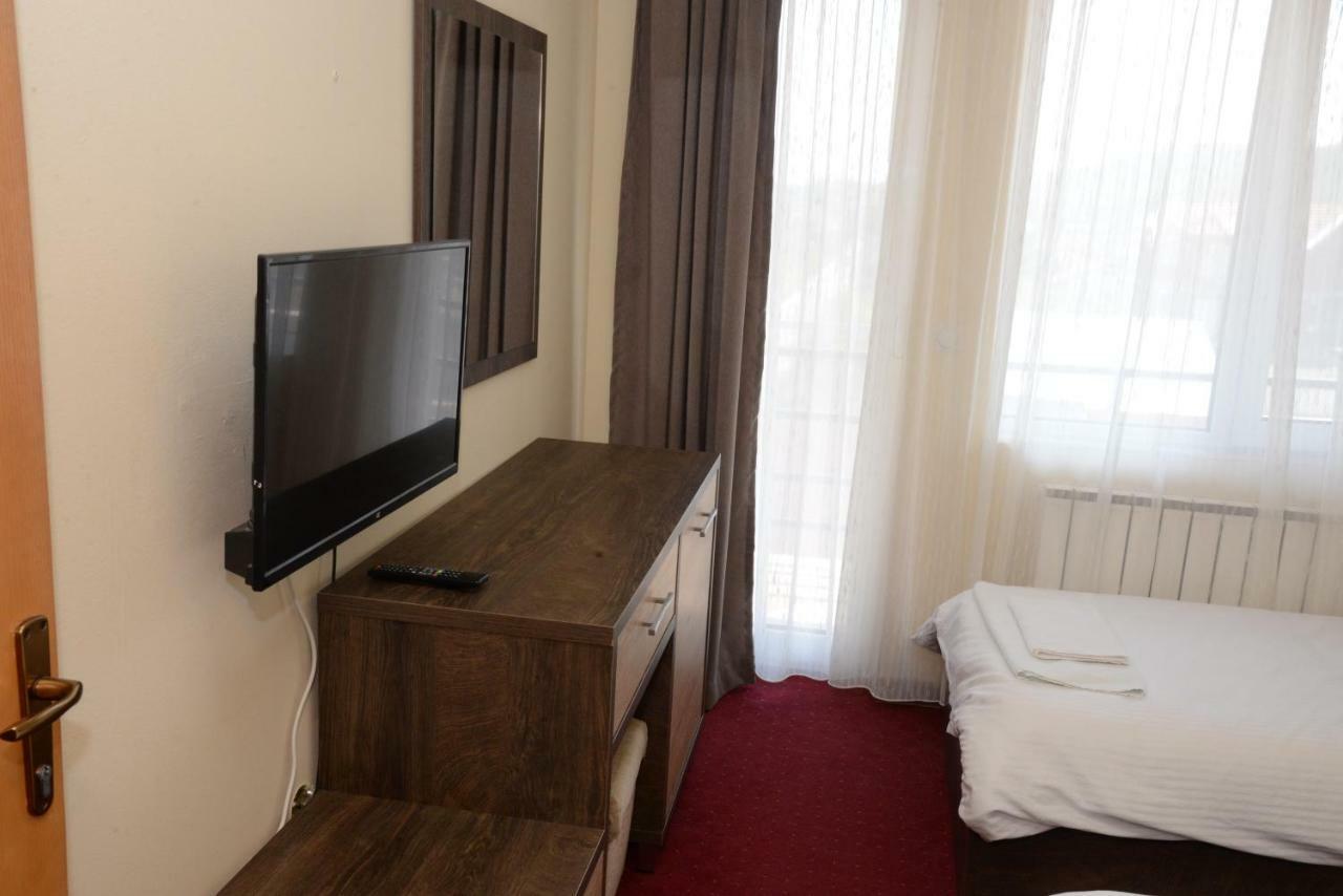 Hotel Istatov Nov Dojran Esterno foto